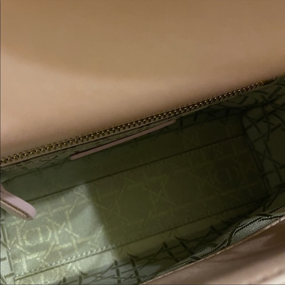 🌼SOLD 🌼Lady Dior mini pink iridescent bag lotus - Picture 4 of 9